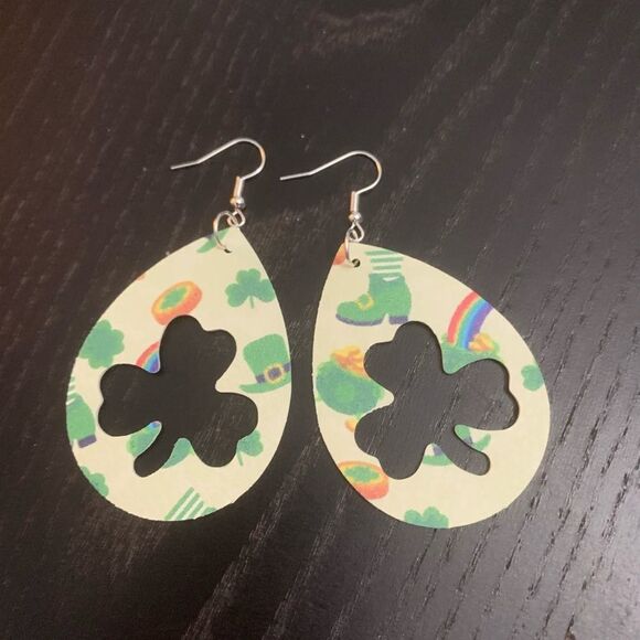 St Patricks Day Earrings - Picture 1 of 1